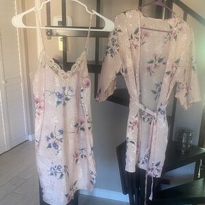 Vintage Macy's Pink Floral Lace Chemise and Robe Set